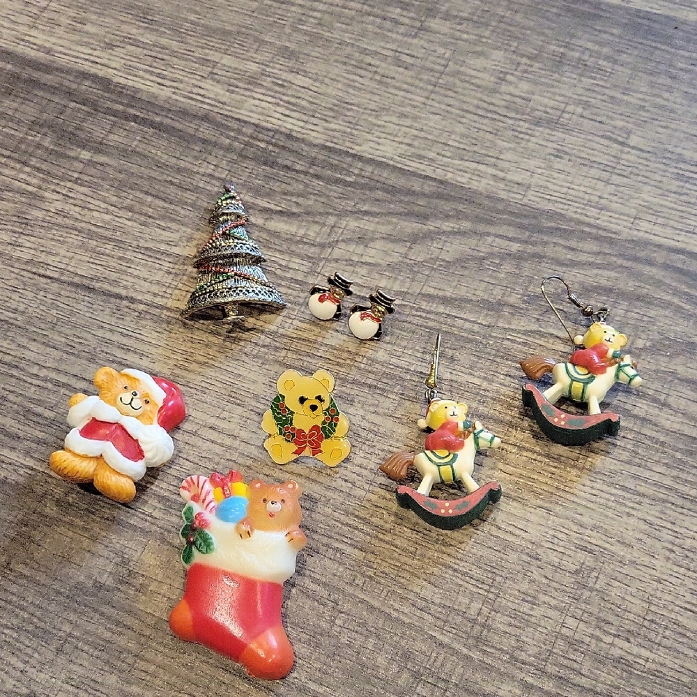 Festive Vintage Christmas Jewelry Set